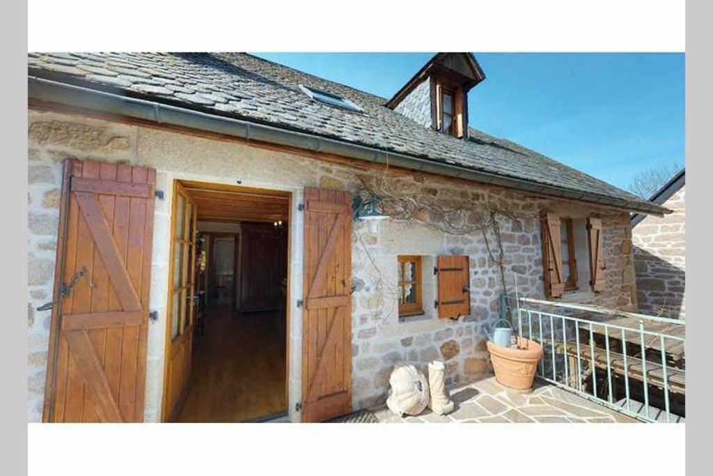 La Grange De Salvaneix Gite Pour 15 Personnes 7 Chambres Avec 6 Sdb-6Wc Sarran المظهر الخارجي الصورة